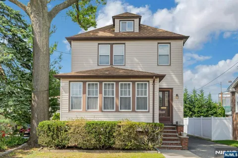 527 Brandon Place