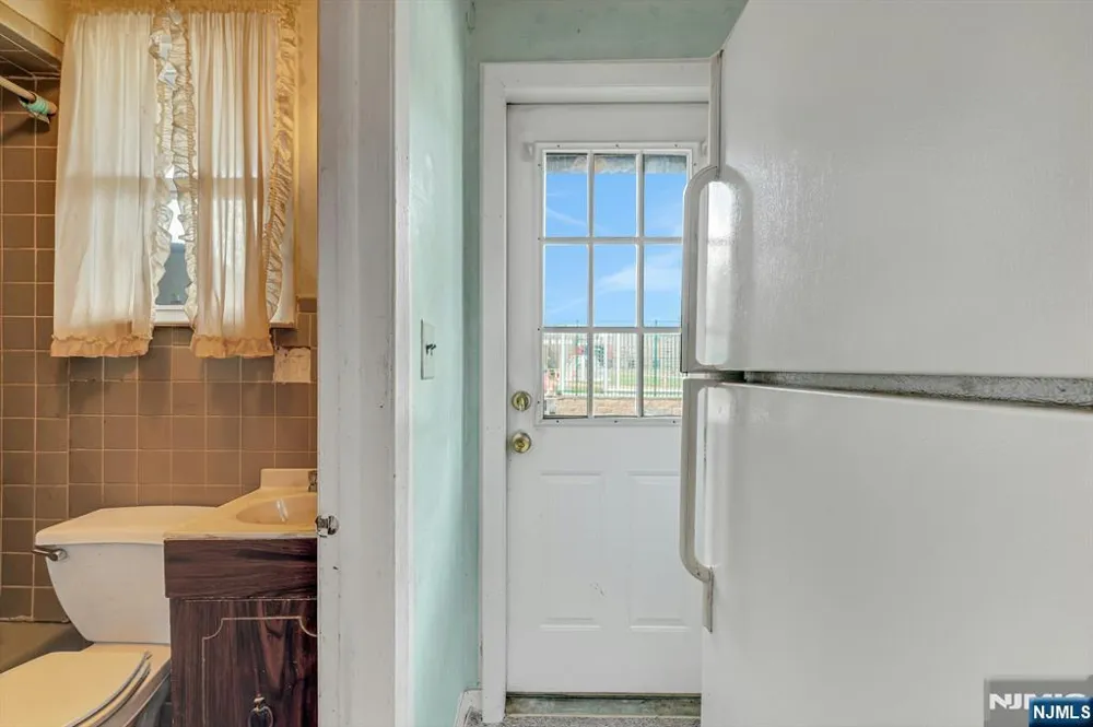 527 Brandon Place Cliffside Park, NJ 07010