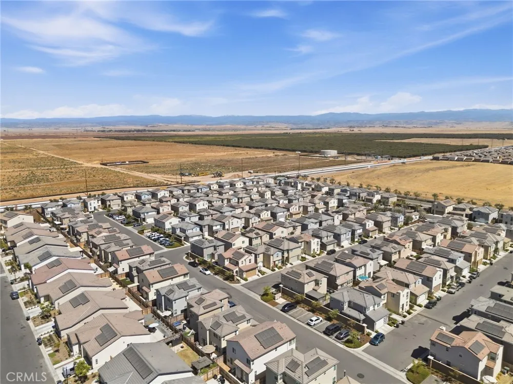 1123 Royalty W Madera, CA 93636