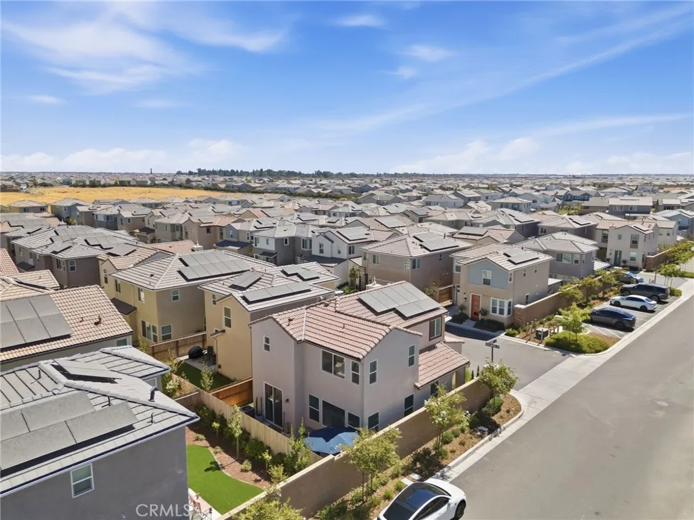 1123 Royalty W Madera, CA 93636