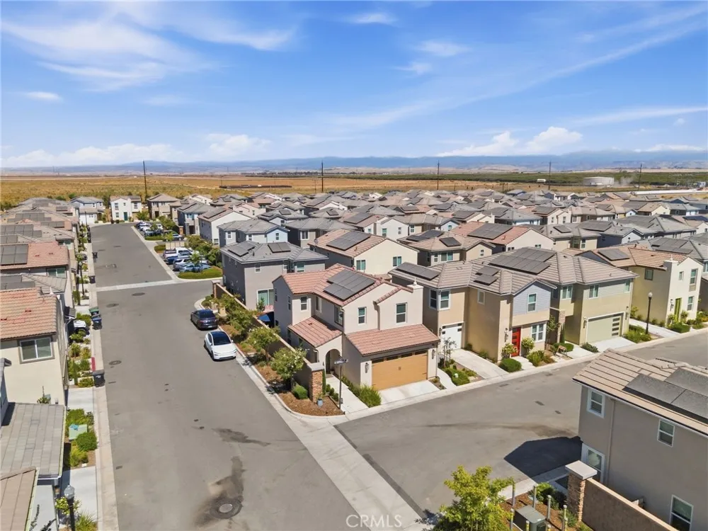 1123 Royalty W Madera, CA 93636