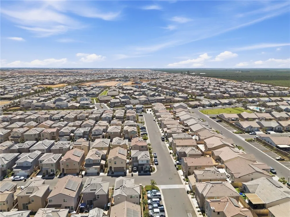 1123 Royalty W Madera, CA 93636