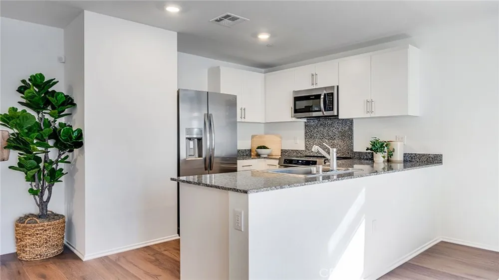 7532 Princeton Avenue Hesperia, CA 92345