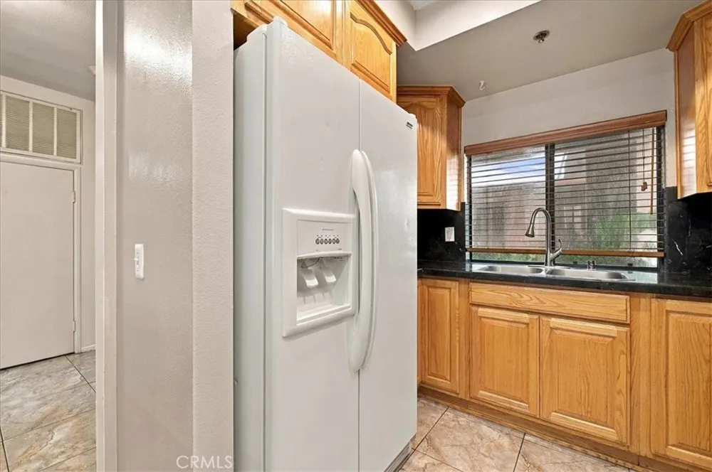 1310 E Orange Grove #102 Pasadena, CA 91104
