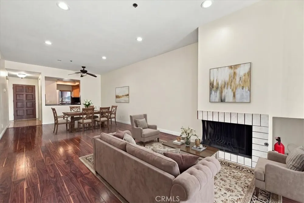 1310 E Orange Grove #102 Pasadena, CA 91104