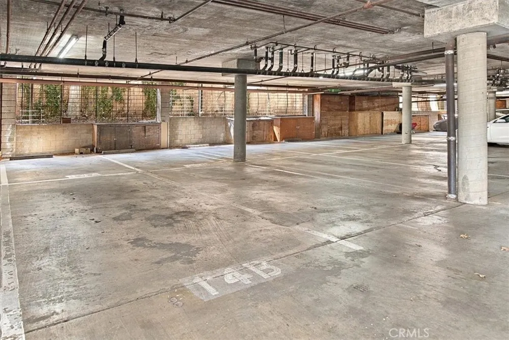 1310 E Orange Grove #102 Pasadena, CA 91104