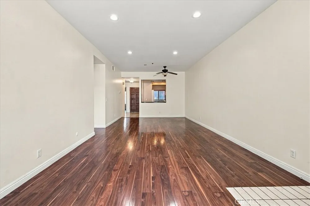 1310 E Orange Grove #102 Pasadena, CA 91104
