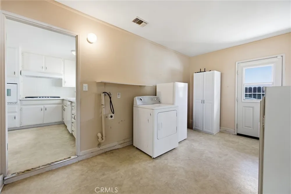 610 Ridgefield Claremont, CA 91711