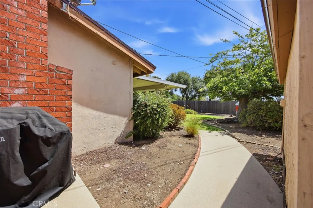 610 Ridgefield Claremont, CA 91711