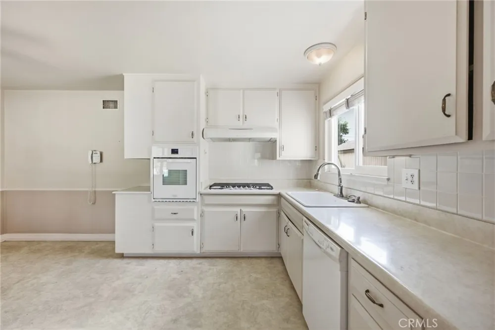 610 Ridgefield Claremont, CA 91711