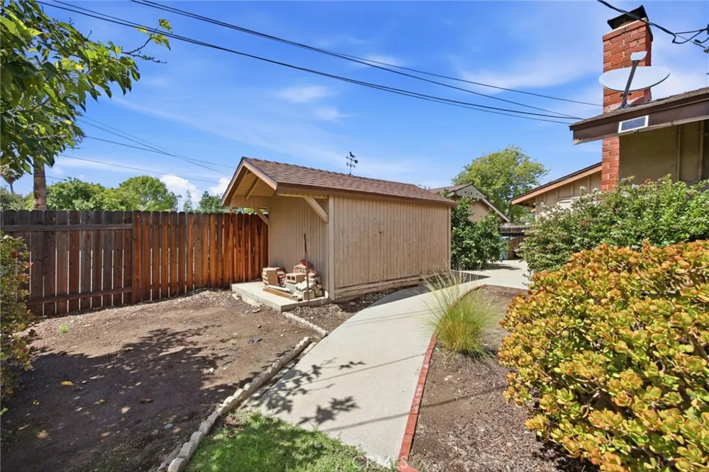 610 Ridgefield Claremont, CA 91711