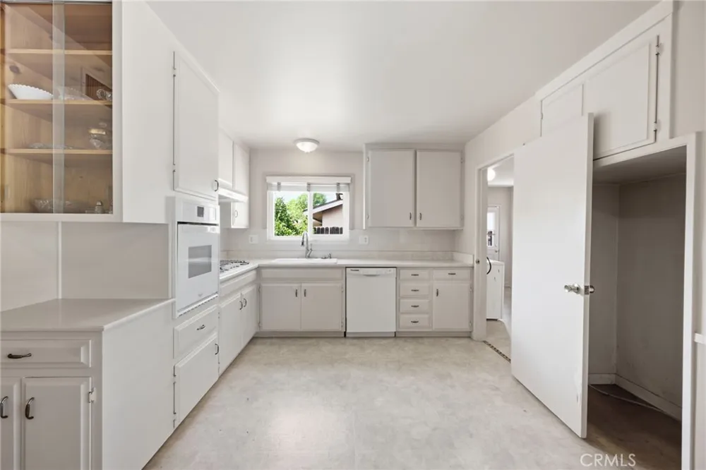 610 Ridgefield Claremont, CA 91711