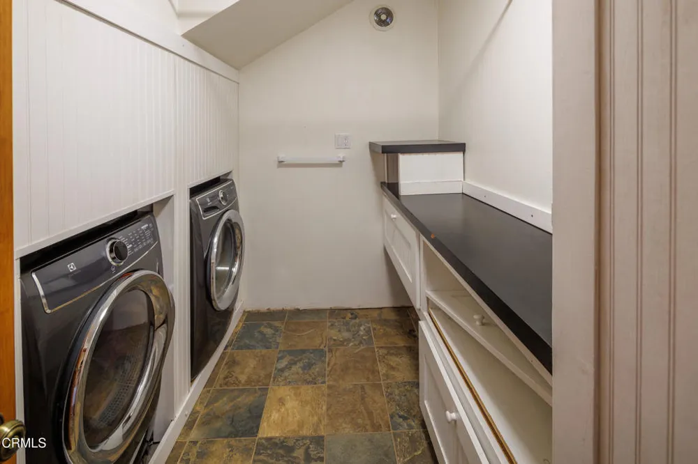411 E Yucca Street Oxnard, CA 93033