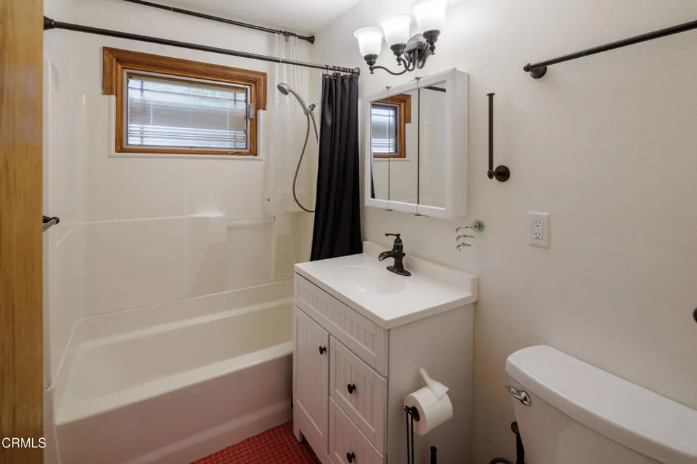 411 E Yucca Street Oxnard, CA 93033