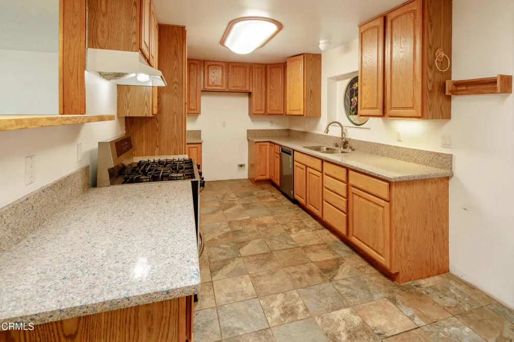 411 E Yucca Street Oxnard, CA 93033
