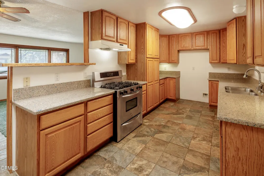 411 E Yucca Street Oxnard, CA 93033