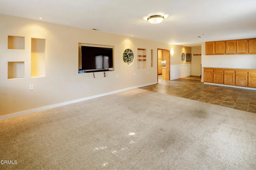 411 E Yucca Street Oxnard, CA 93033