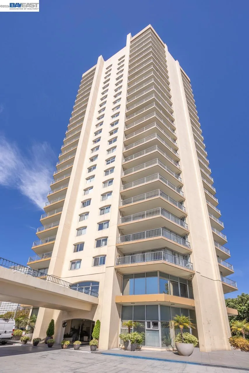1200 Gough St #3A San Francisco, CA 94109