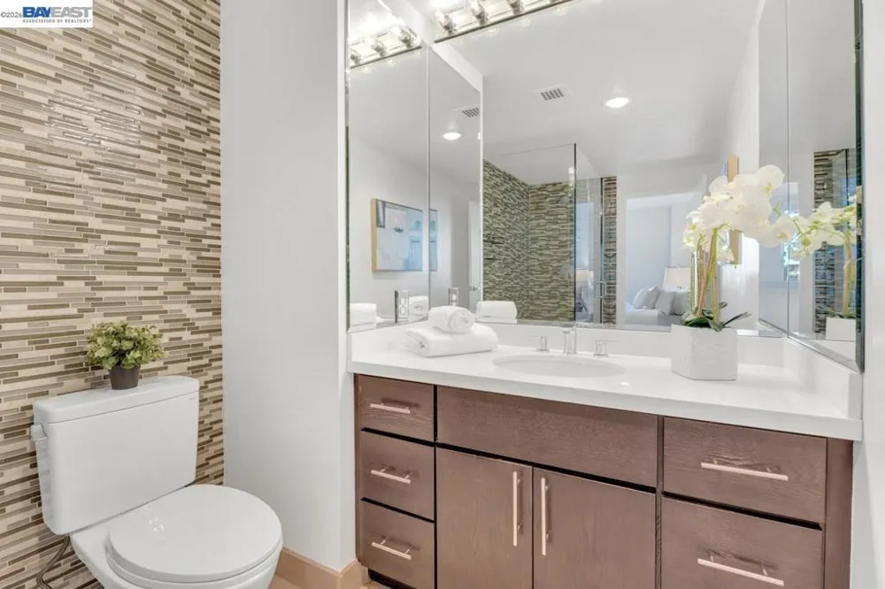 1200 Gough St #3A San Francisco, CA 94109