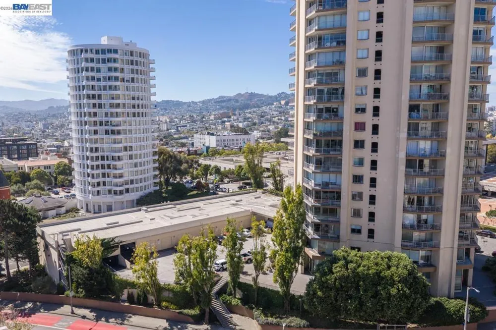 1200 Gough St #3A San Francisco, CA 94109