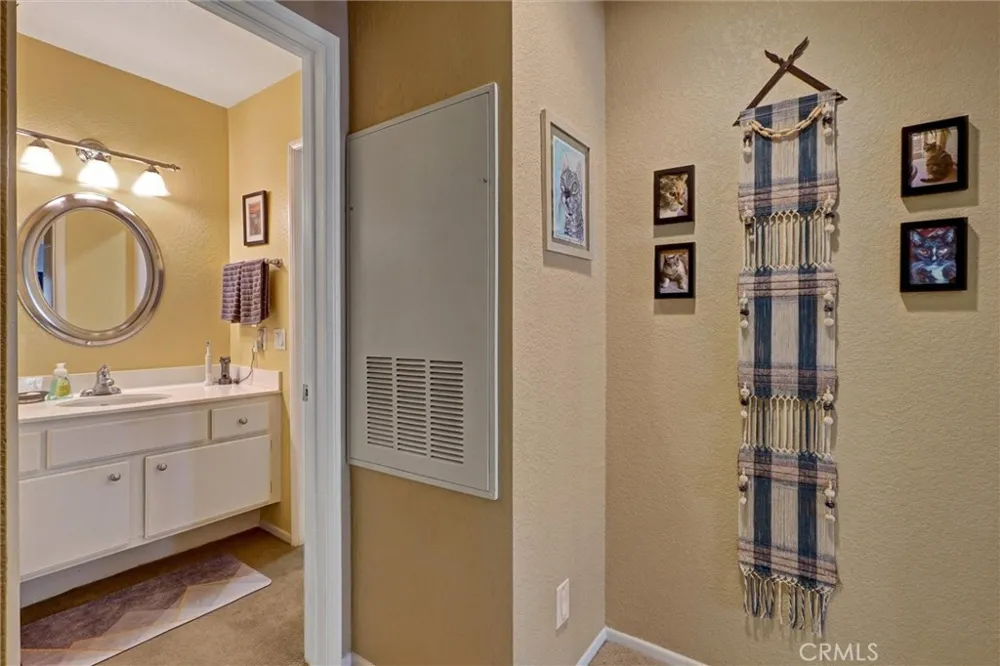 5837 Oak Bend #410 Oak Park, CA 91377