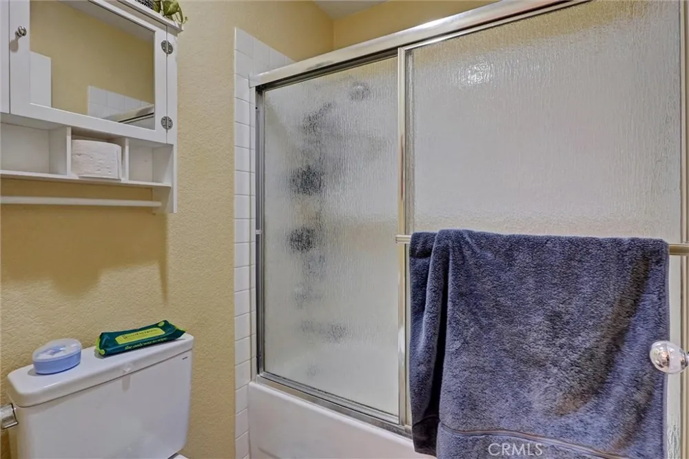 5837 Oak Bend #410 Oak Park, CA 91377