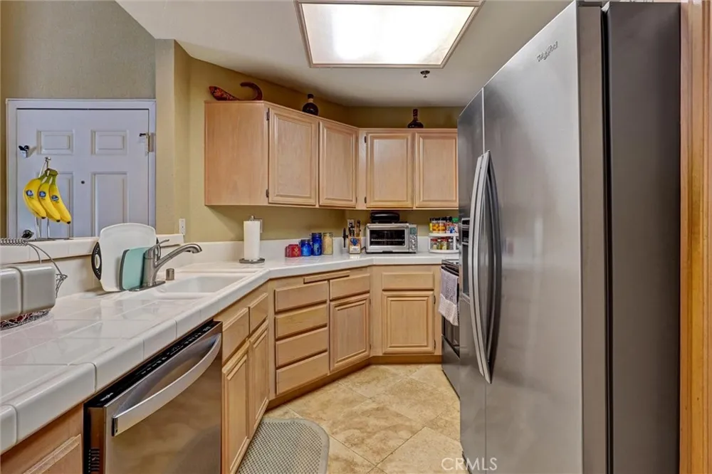 5837 Oak Bend #410 Oak Park, CA 91377