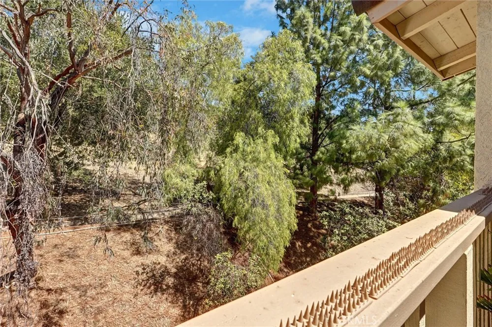 5837 Oak Bend #410 Oak Park, CA 91377