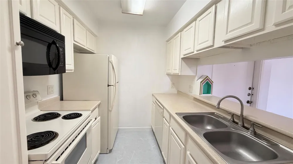 3075 Walnut Bend Lane #36 Houston, TX 77042