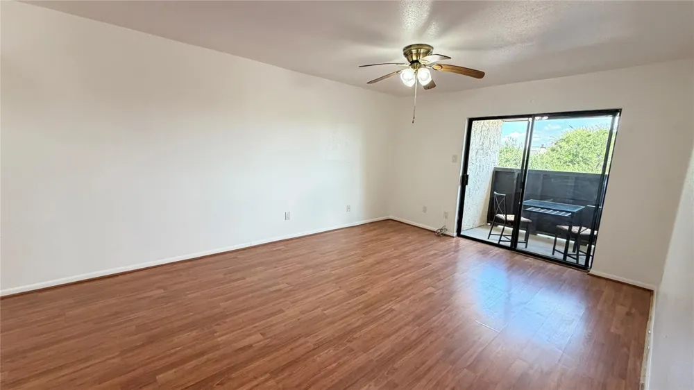 3075 Walnut Bend Lane #36 Houston, TX 77042