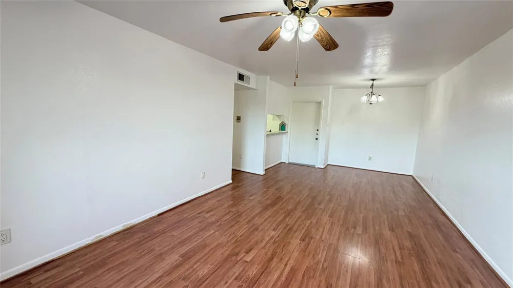 3075 Walnut Bend Lane #36 Houston, TX 77042
