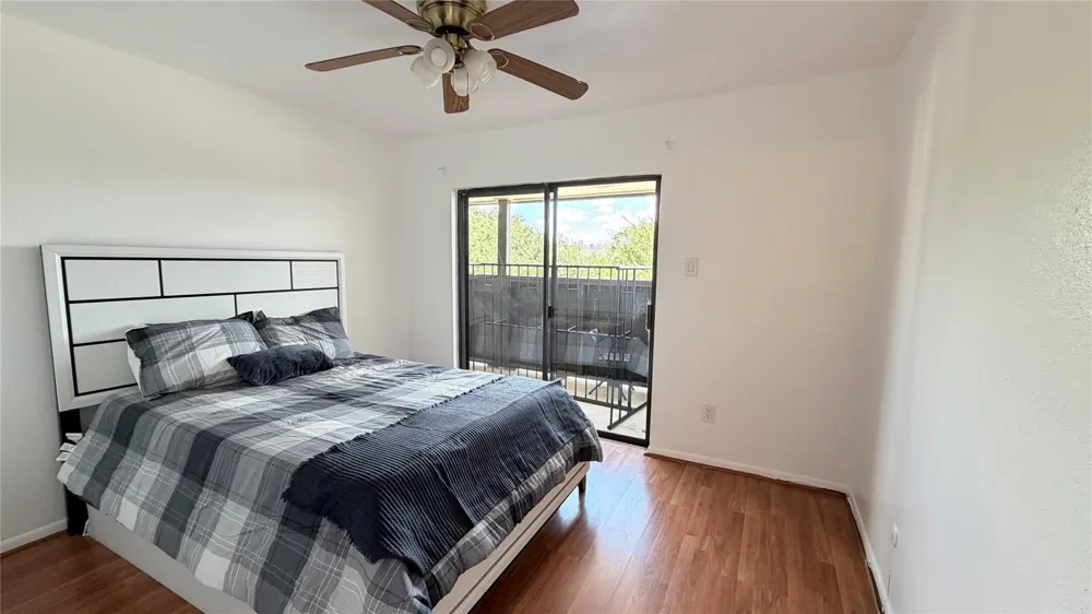 3075 Walnut Bend Lane #36 Houston, TX 77042