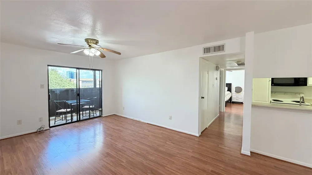3075 Walnut Bend Lane #36 Houston, TX 77042