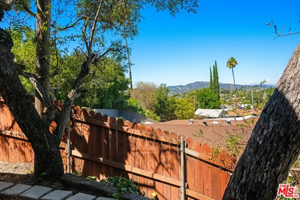 1812 Wollam Street Los Angeles, CA 90065