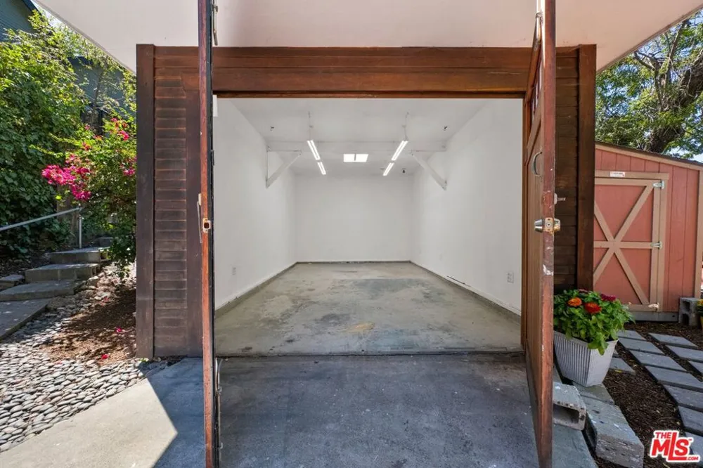 1812 Wollam Street Los Angeles, CA 90065
