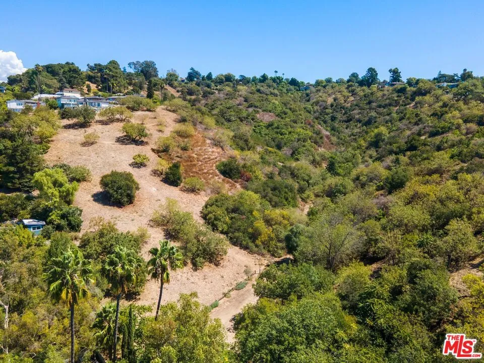 1812 Wollam Street Los Angeles, CA 90065