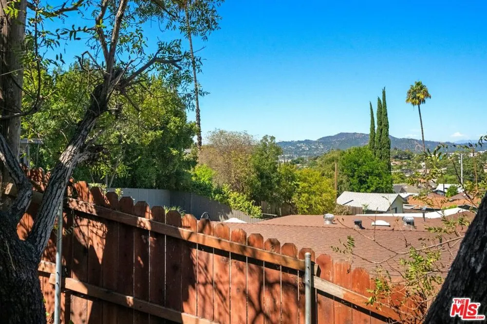 1812 Wollam Street Los Angeles, CA 90065