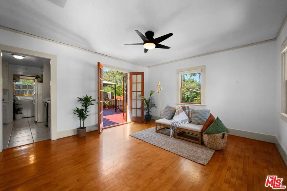 1812 Wollam Street Los Angeles, CA 90065