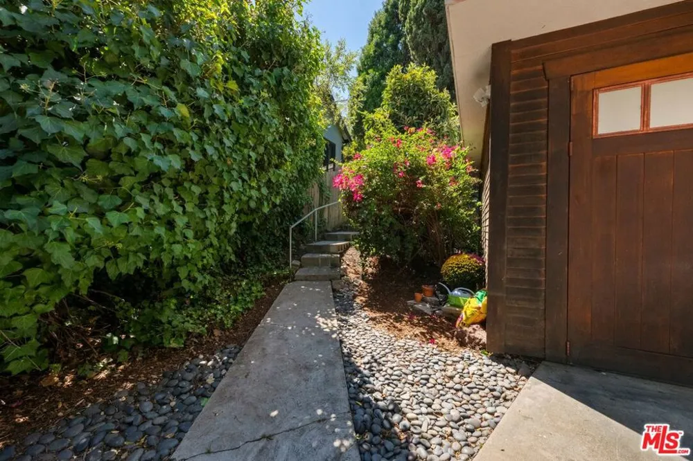 1812 Wollam Street Los Angeles, CA 90065