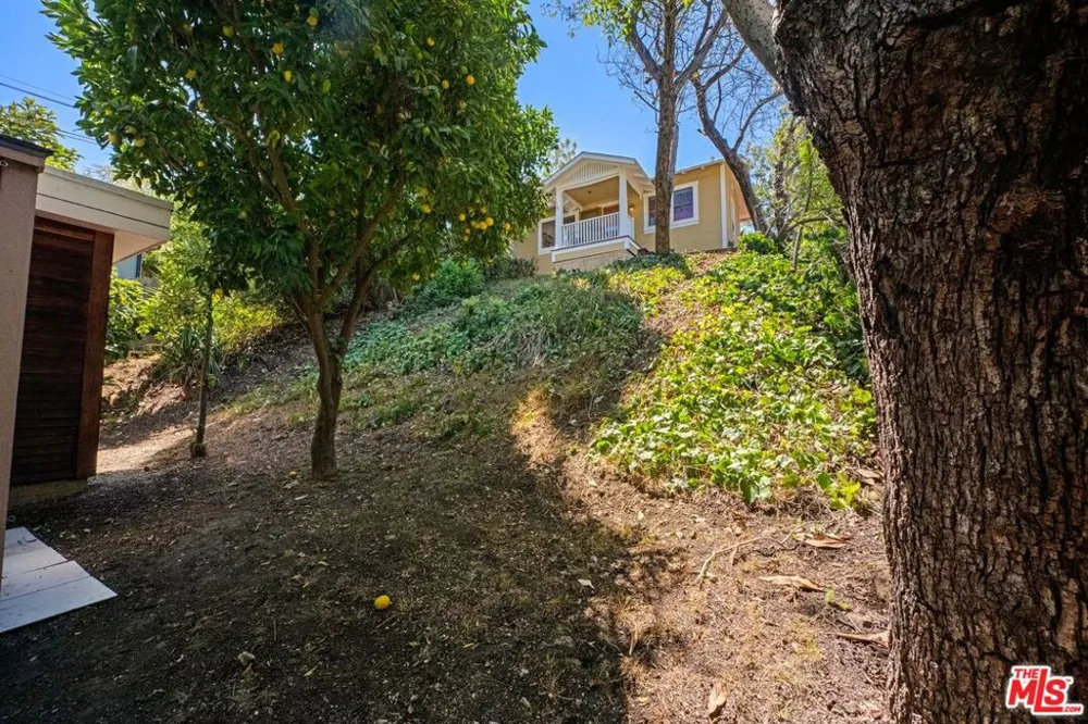 1812 Wollam Street Los Angeles, CA 90065