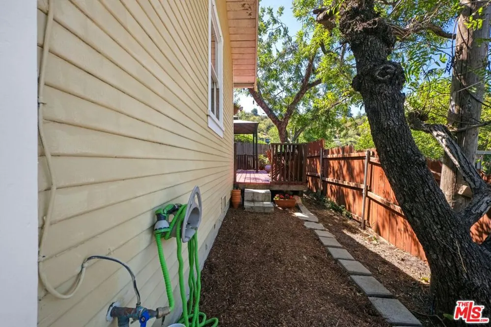 1812 Wollam Street Los Angeles, CA 90065