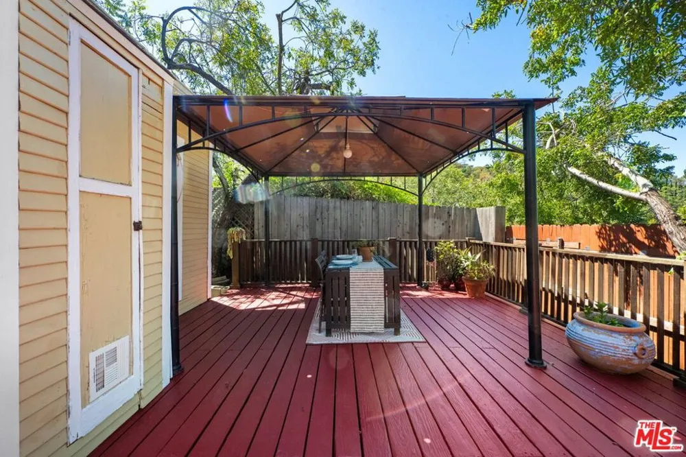 1812 Wollam Street Los Angeles, CA 90065