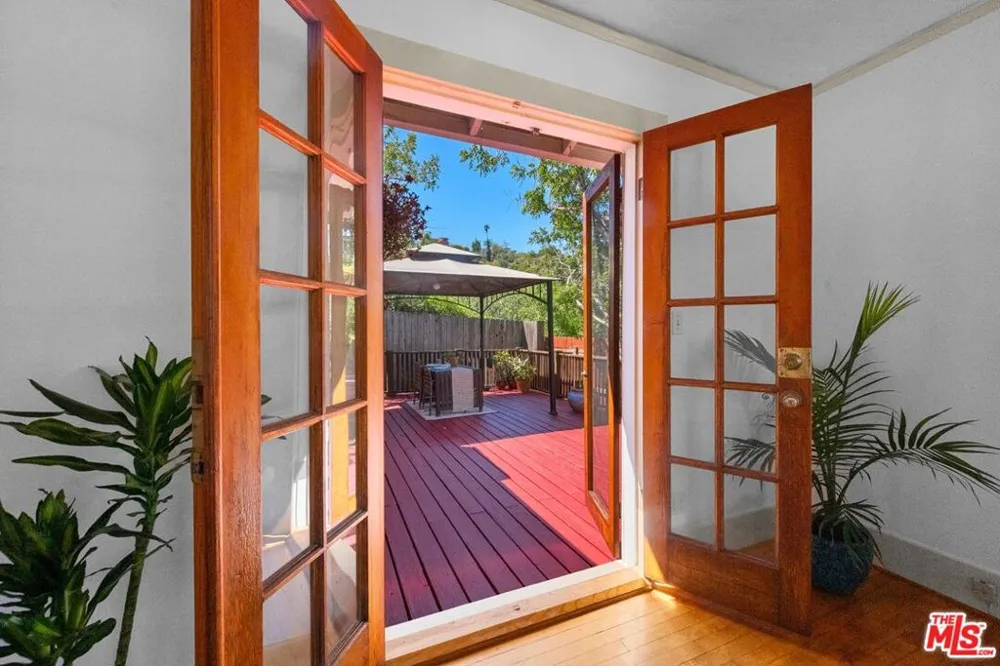 1812 Wollam Street Los Angeles, CA 90065
