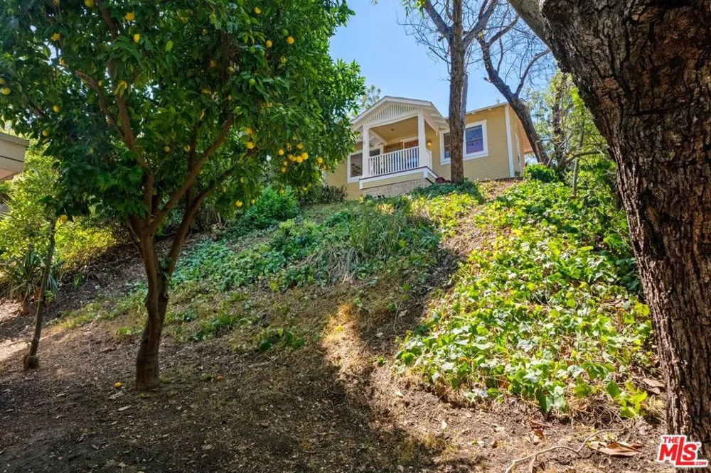 1812 Wollam Street Los Angeles, CA 90065