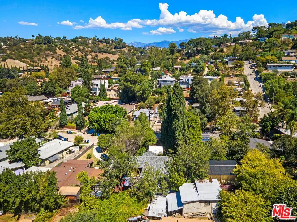 1812 Wollam Street Los Angeles, CA 90065