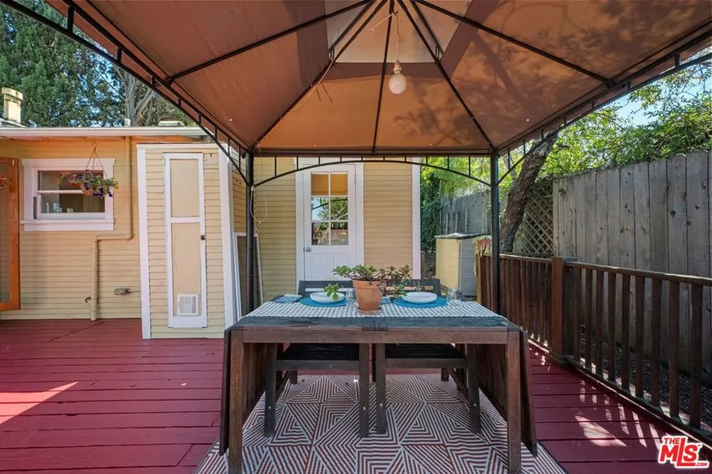 1812 Wollam Street Los Angeles, CA 90065