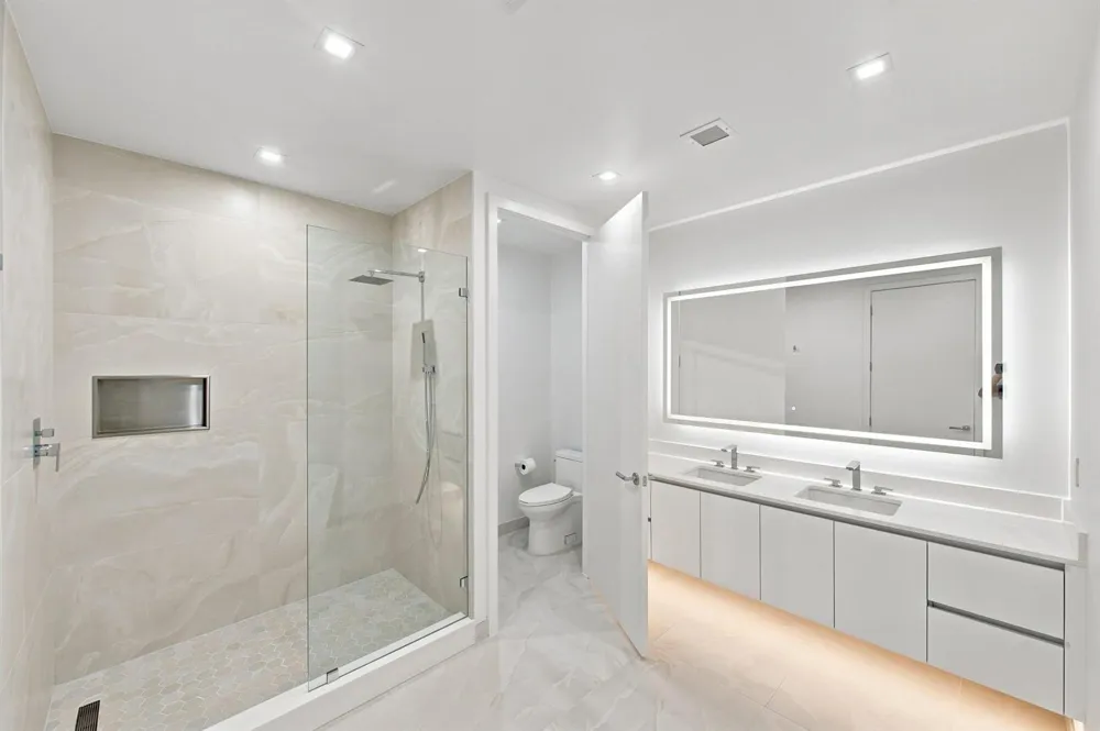220 Lake Shore Drive #1407 Lake Park, FL 33403