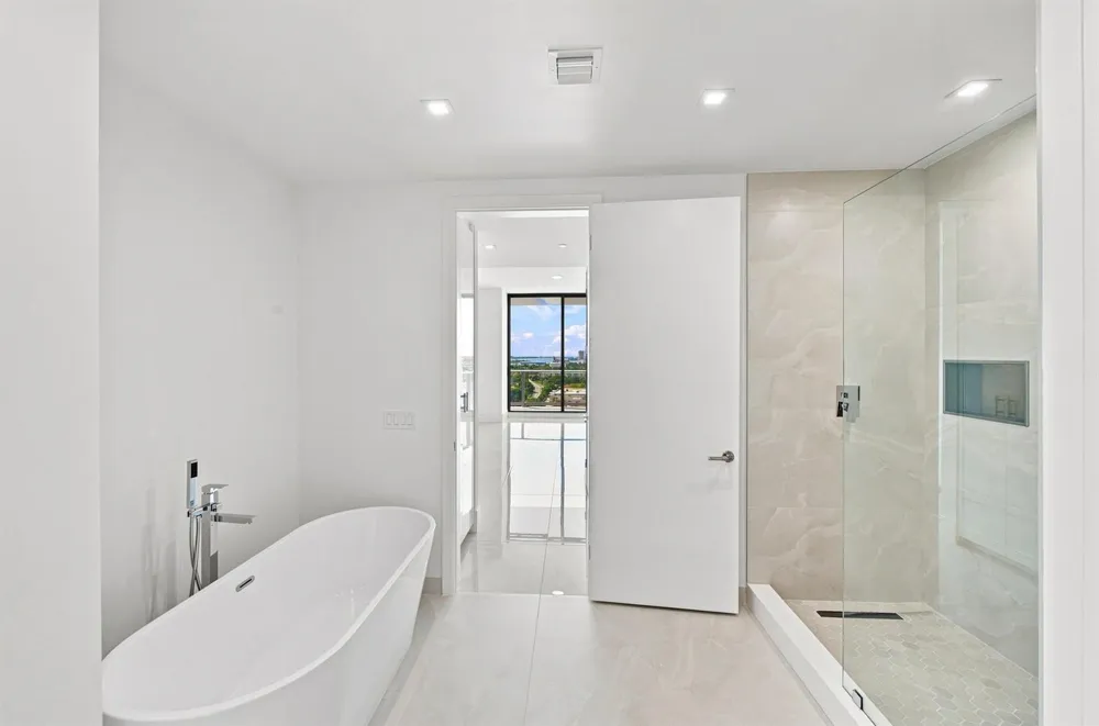 220 Lake Shore Drive #1407 Lake Park, FL 33403
