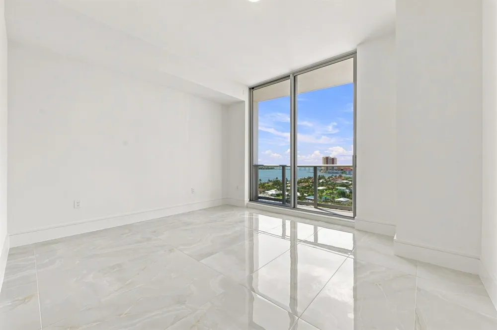220 Lake Shore Drive #1407 Lake Park, FL 33403