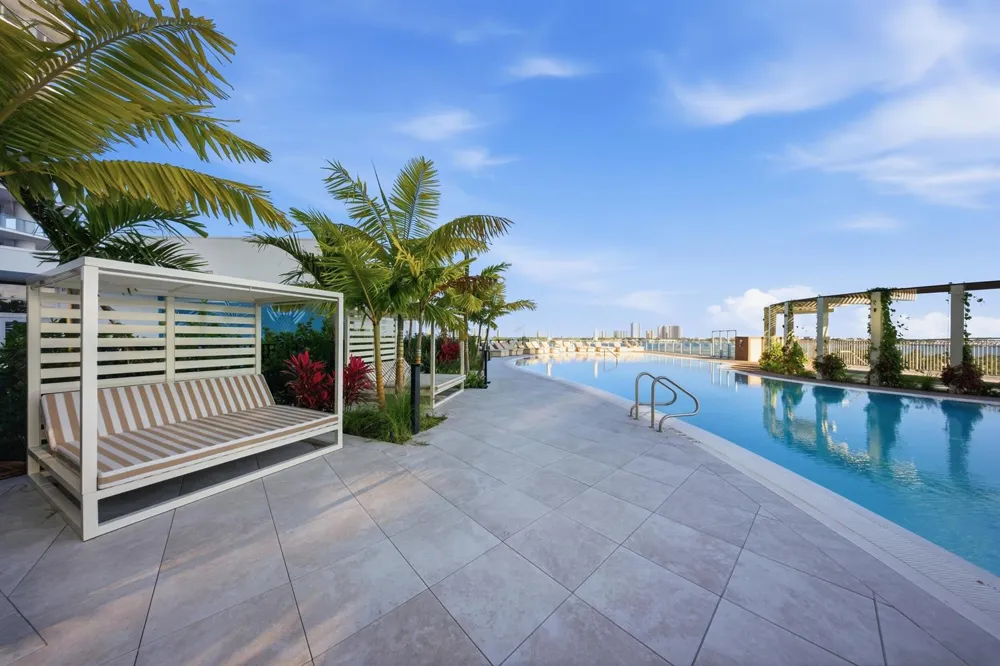 220 Lake Shore Drive #1407 Lake Park, FL 33403